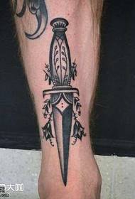 Leg personality dagger tattoo pattern