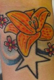 Arm farve blomst og stjerner tatoveringsmønster