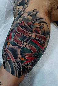 Wzorzysty na ramię wzór tatuażu kotwicy
