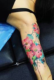 zarte und schöne Arm Totem Tattoo-Muster