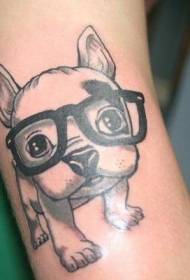 mielas šuniuko tatuiruotės modelis su akiniais ant rankos
