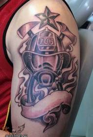 arm brandweerman tattoo patroon