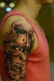 férfias kar hagyományos tetoválás minta