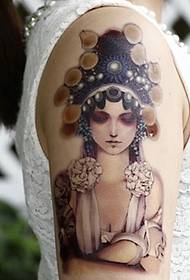 roke ena srčno razmišljujoča tradicionalna cvetna tetovaža