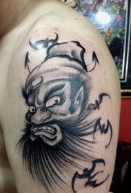 brazo masculino en el patrón de tatuaje Zhonghao estilo de pintura de tinta