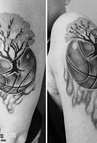 手臂籃球樹紋身圖案