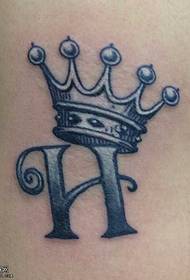 arm svart grå krona tatuering mönster