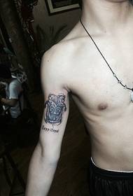 ένα μικρό τατουάζ τατουάζ τατουάζ τατουάζ