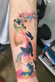 yedi renk kol çarpıcı suluboya dövme resmi