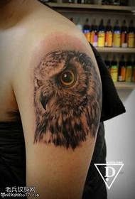 Узорак за тетоважу ручне сове