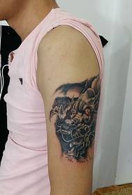arm skorpion dragon head tatuering mönster är också mycket bra