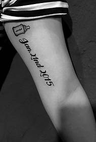mycket tydlig engelska tatueringsbild inuti armen
