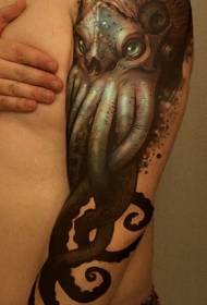 käsivarsi superrealistinen hirviö mustekala tatuointi malli