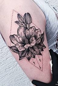 Big arm flower European and American tattoo pattern