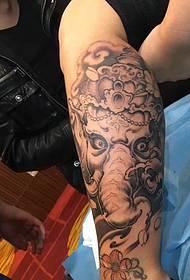 new fashion lookable baby elephant tattoo pattern