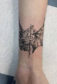 Pusė angelo, pusė velnio, sparnai tatuiruotės meno kūrinys