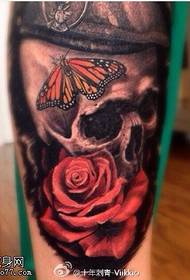 butterfly ກະໂຫຼກຄລາສສິກເພີ່ມຂຶ້ນຮູບແບບ tattoo