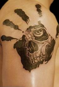 검은 회색 스케치 창조적 인 손바닥 두개골 문신 사진에 소년의 팔