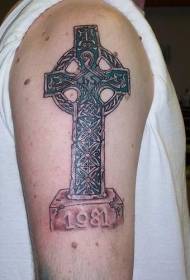 Кельтський вузол і хрест меморіал татуювання візерунок
