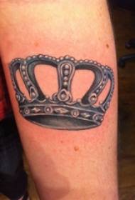 Boy se arm geverf waterverf skets kreatiewe literêre kroon tatoeëring prentjie