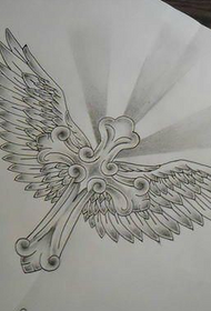 個性交叉翅膀紋身手稿圖案