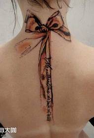 Vzor tetovania na chrbte