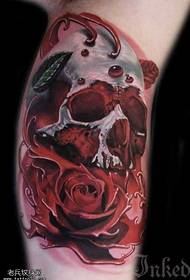 Lizanje nogu uzorak tetovaže ruža