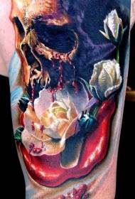 Arm color skull na may pattern ng tattoo ng bulaklak