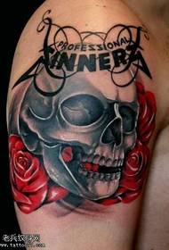 Paže růže tetování vzor