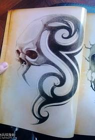 Uzorak za tetoviranje lubanje Totem