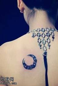 Padrão de tatuagem de totem da lua