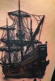 Sailing tattoo txaus kom dhau rau dej hiav txwv