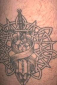 Keltski uzorak čvora i uzorak tetovaže mača