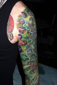 Pola tato mekanis biomekanis berwarna lengan