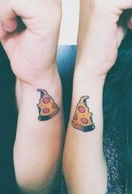 手腕上的小友谊比萨纹身图案