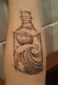 Lengan sekolah ing swiwi titik ireng abu-abu titik botol garis geometri lan gambar tato gelombang