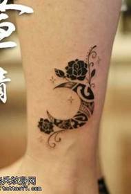 Leg moon totem tattoo pattern