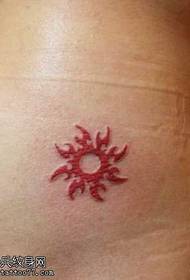 Barvni vzorec tetovaže za sonce totem