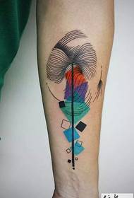 Esitelty yhdistelmä geometrinen viiva tatuointi