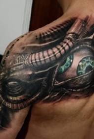 Mechanical 3d: In set fan 3d meganyske tattoos yn sci-fi styl
