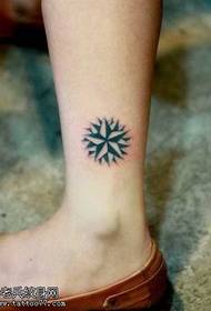 Leg five-pointed star tattoo pattern