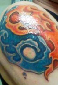 Velika ruka u vodi, yin i yang, tračevi, obojeni uzorak tetovaža