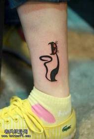 Roztomilý malý čerstvý tetování vzor na nohou