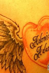 Model de tatuaj cu aripi de dragoste