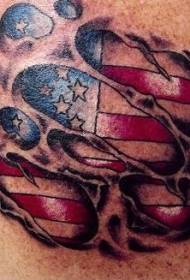 肩の色のアメリカ国旗の引き裂かれた革のタトゥーパターン