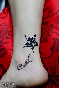 Gyönyörű totem pentagram tetoválás minta a lábak