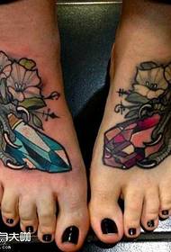 Foot pink blue diamond tattoo pattern