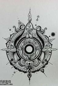 Manuscript Sun Totem Tattoo patroon