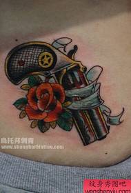 Europski i američki stil mali pištolj ruža tetovaža uzorak