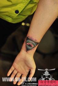 Arm klassiek populair god eye tattoo-patroon
